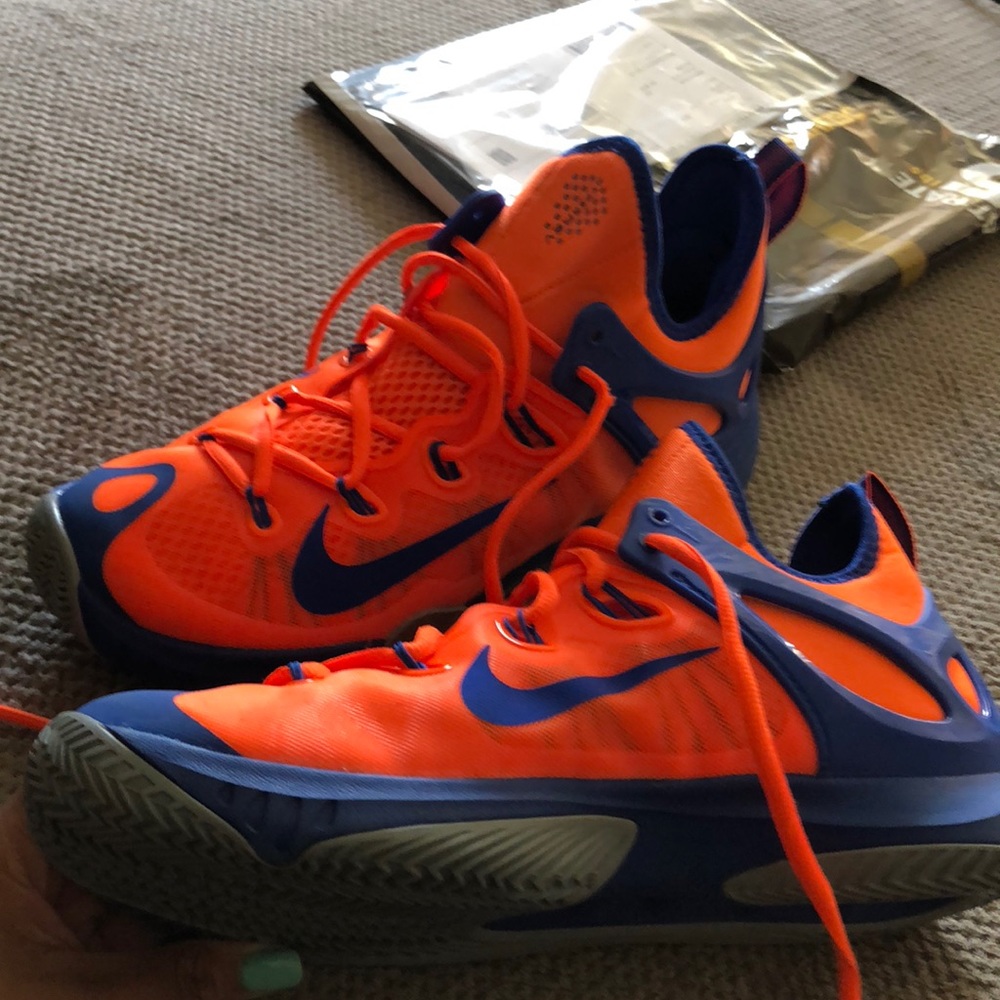 Nike hyperrev basketball shoes